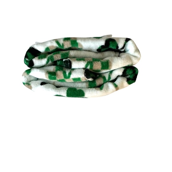 Shamrock Cotton Velour Bathroom Hand Towels Set of 2 NEW WITH TAGS - Picture 4 of 6